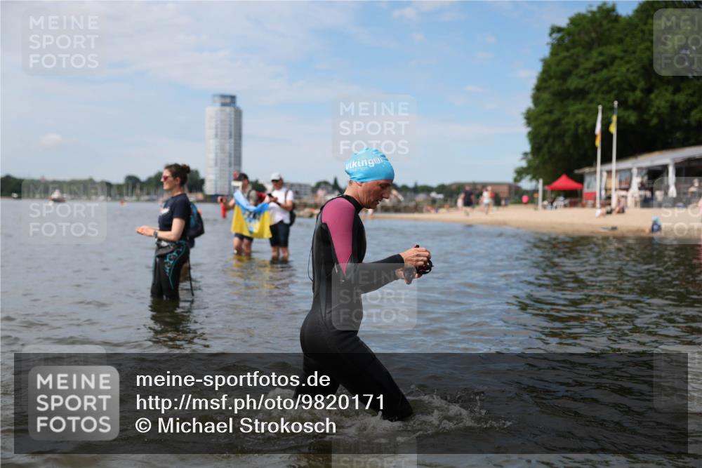 21.06.2026 - Viking Triathlon Michael Strokosch http://msf.ph/oto/9820171 21.06.2026 10:53:43 Schwimmen 97, 182, 203, 257, 365, 390, 515, 538, 607 meine-sportfotos.de