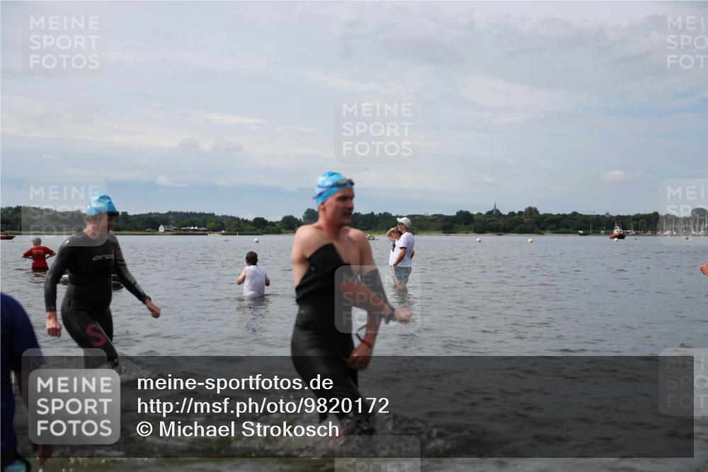 21.06.2026 - Viking Triathlon Michael Strokosch http://msf.ph/oto/9820172 21.06.2026 10:53:48 Schwimmen 61, 97, 190, 203, 257, 390, 515, 538, 607, 631 meine-sportfotos.de