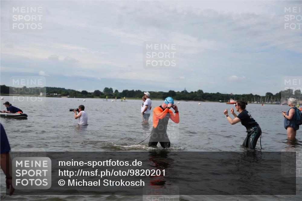 21.06.2026 - Viking Triathlon Michael Strokosch http://msf.ph/oto/9820201 21.06.2026 10:54:05 Schwimmen 61, 190, 237, 390, 631 meine-sportfotos.de