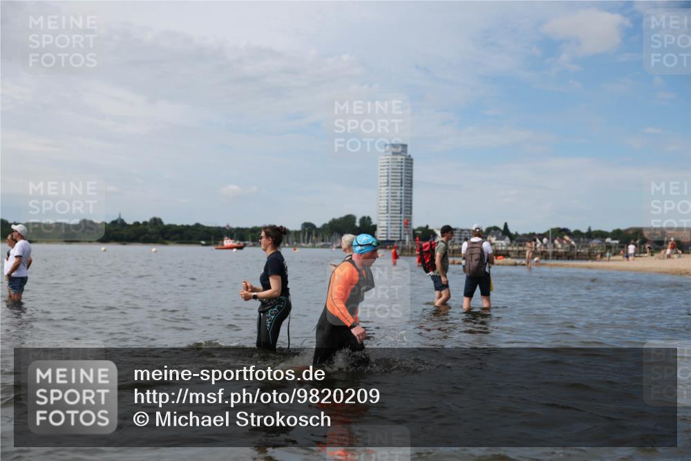 21.06.2026 - Viking Triathlon Michael Strokosch http://msf.ph/oto/9820209 21.06.2026 10:54:07 Schwimmen 61, 190, 237, 390, 557, 631 meine-sportfotos.de