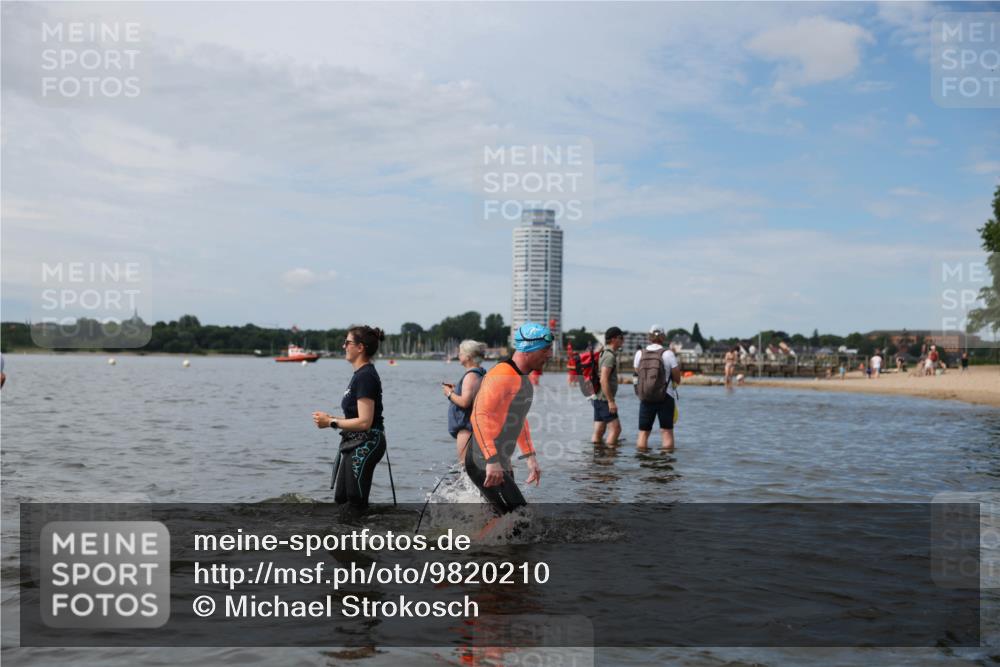 21.06.2026 - Viking Triathlon Michael Strokosch http://msf.ph/oto/9820210 21.06.2026 10:54:07 Schwimmen 61, 190, 237, 390, 557, 631 meine-sportfotos.de