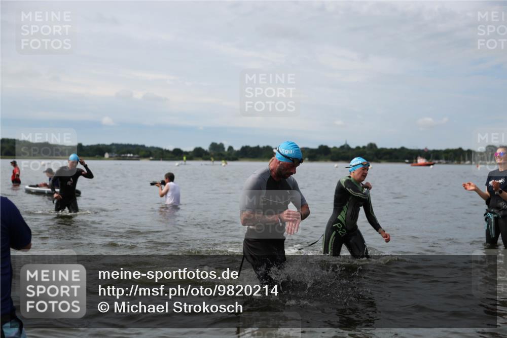 21.06.2026 - Viking Triathlon Michael Strokosch http://msf.ph/oto/9820214 21.06.2026 10:54:23 Schwimmen 413, 427, 504, 557, 613 meine-sportfotos.de