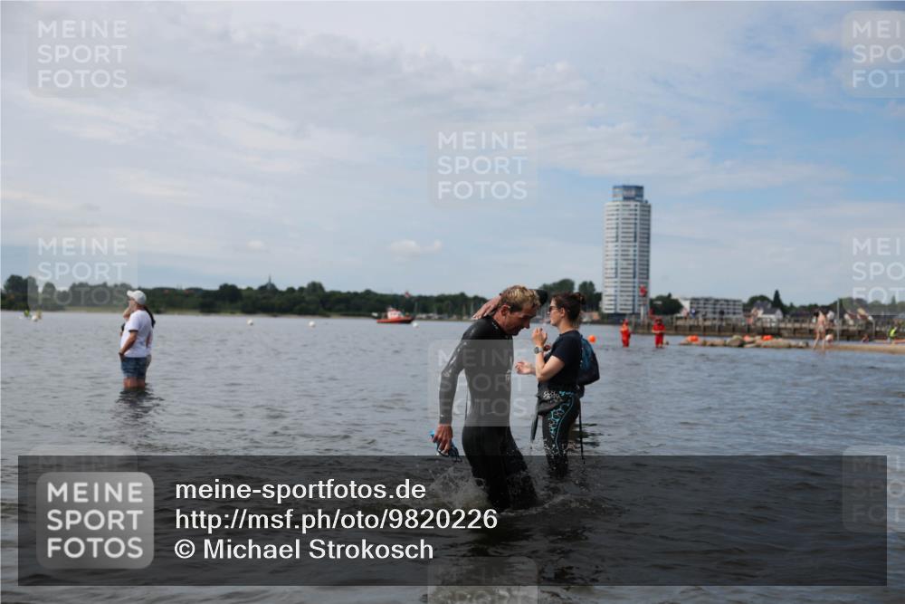 21.06.2026 - Viking Triathlon Michael Strokosch http://msf.ph/oto/9820226 21.06.2026 10:54:31 Schwimmen 275, 413, 427, 504, 557, 613 meine-sportfotos.de