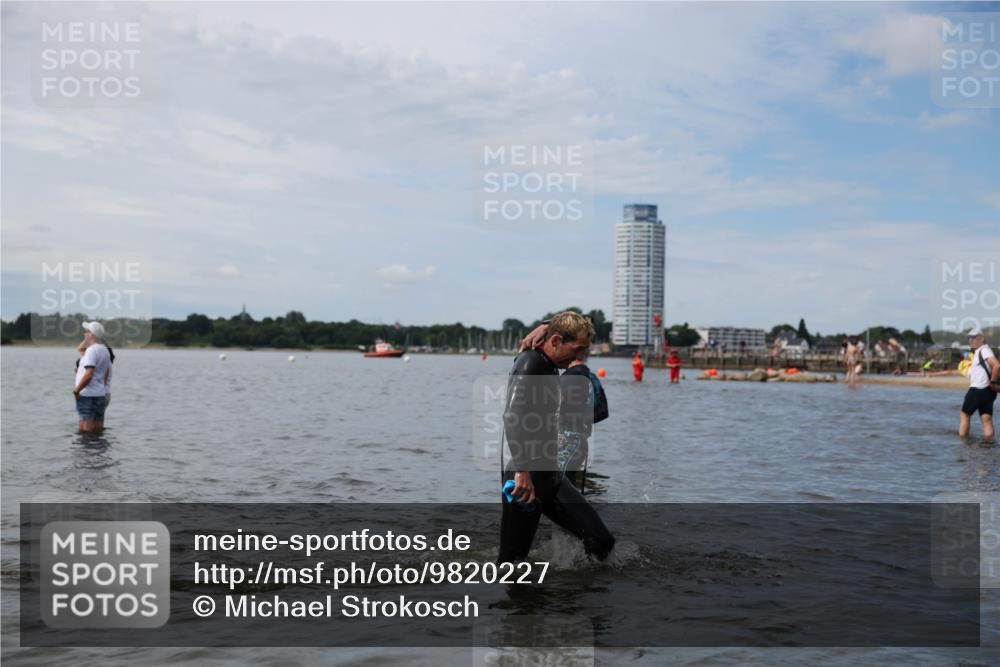 21.06.2026 - Viking Triathlon Michael Strokosch http://msf.ph/oto/9820227 21.06.2026 10:54:31 Schwimmen 275, 413, 427, 504, 557, 613 meine-sportfotos.de