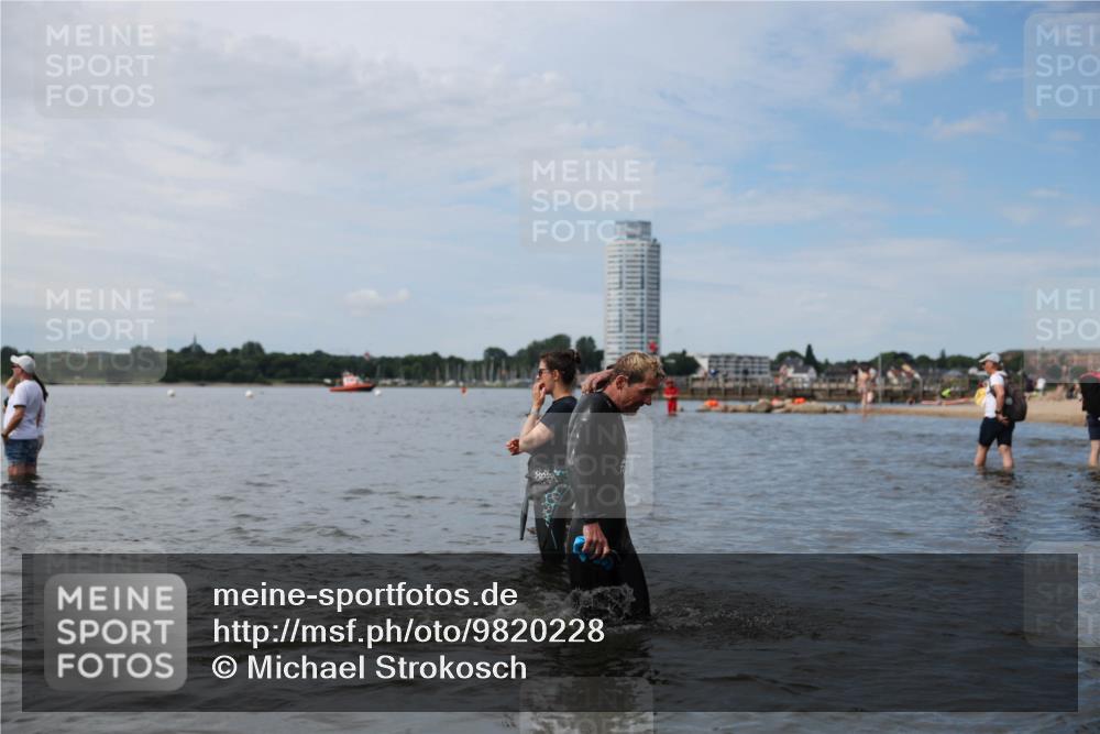 21.06.2026 - Viking Triathlon Michael Strokosch http://msf.ph/oto/9820228 21.06.2026 10:54:31 Schwimmen 275, 413, 427, 504, 557, 613 meine-sportfotos.de
