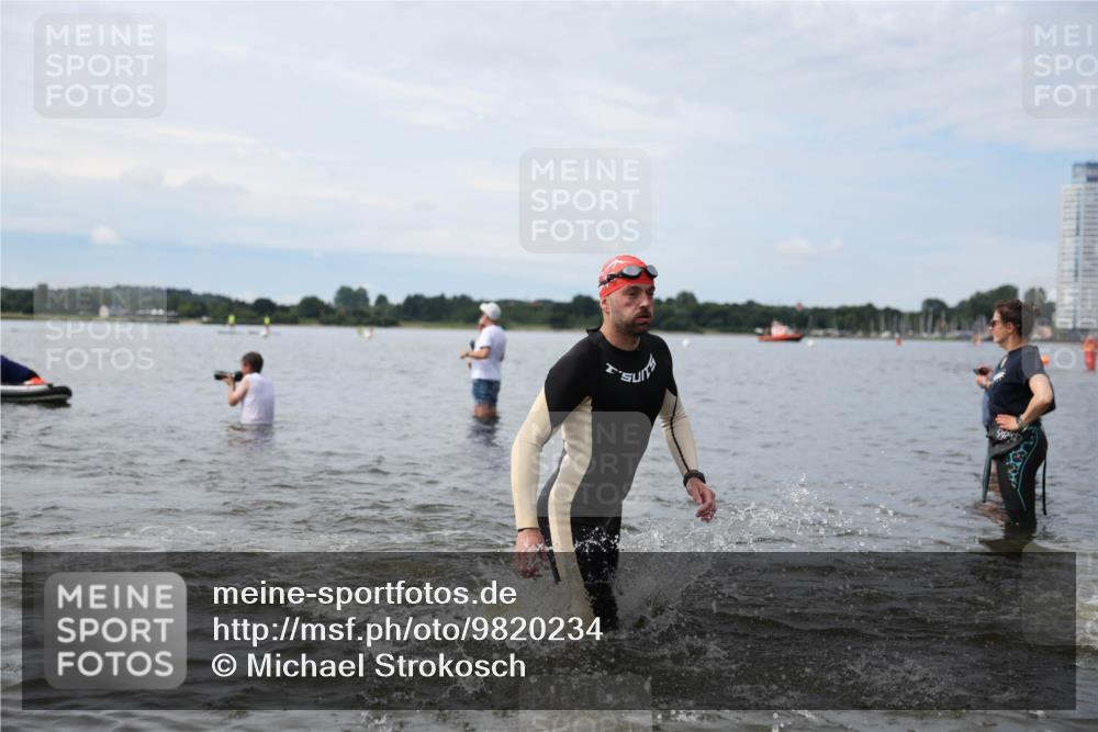 21.06.2026 - Viking Triathlon Michael Strokosch http://msf.ph/oto/9820234 21.06.2026 10:54:38 Schwimmen 52, 244, 275, 347, 413, 424, 504, 509, 613 meine-sportfotos.de