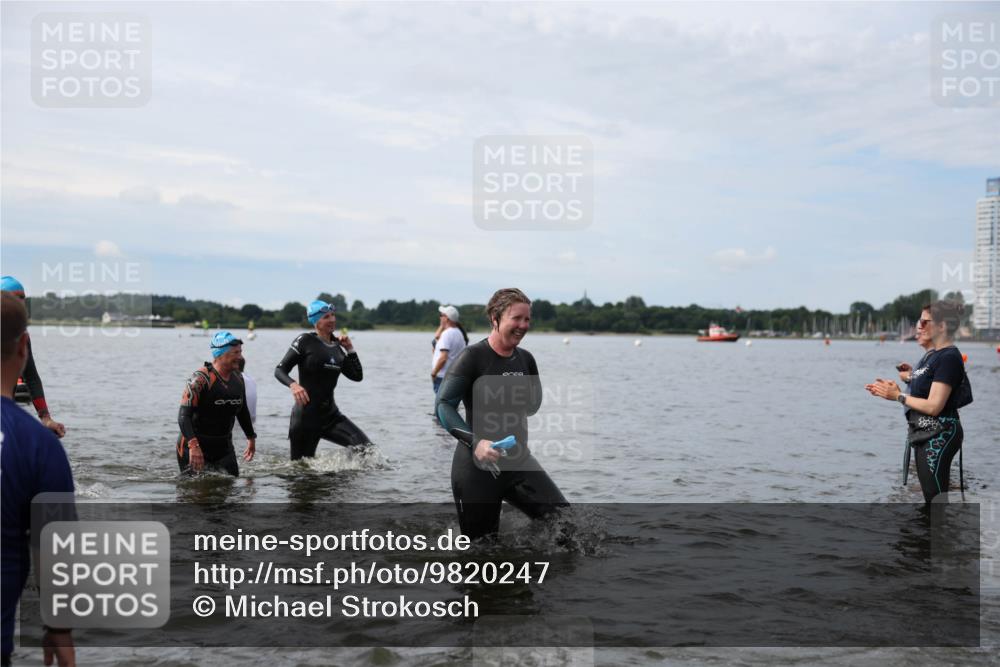 21.06.2026 - Viking Triathlon Michael Strokosch http://msf.ph/oto/9820247 21.06.2026 10:54:45 Schwimmen 52, 244, 275, 309, 347, 424, 504, 509, 613 meine-sportfotos.de