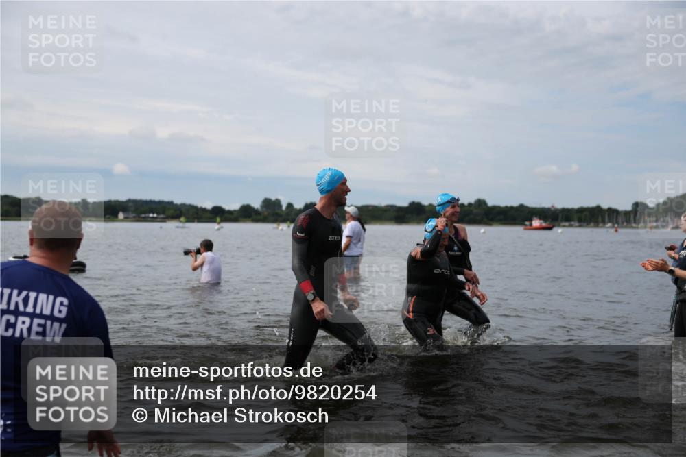 21.06.2026 - Viking Triathlon Michael Strokosch http://msf.ph/oto/9820254 21.06.2026 10:54:47 Schwimmen 52, 160, 244, 275, 309, 347, 424, 504, 509 meine-sportfotos.de