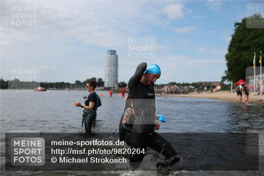 21.06.2026 - Viking Triathlon Michael Strokosch http://msf.ph/oto/9820264 21.06.2026 10:54:50 Schwimmen 52, 160, 244, 275, 309, 347, 424, 509 meine-sportfotos.de