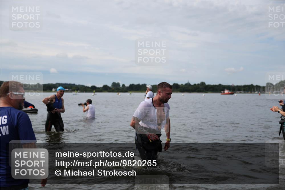 21.06.2026 - Viking Triathlon Michael Strokosch http://msf.ph/oto/9820265 21.06.2026 10:54:52 Schwimmen 52, 160, 244, 275, 309, 347, 424, 509 meine-sportfotos.de