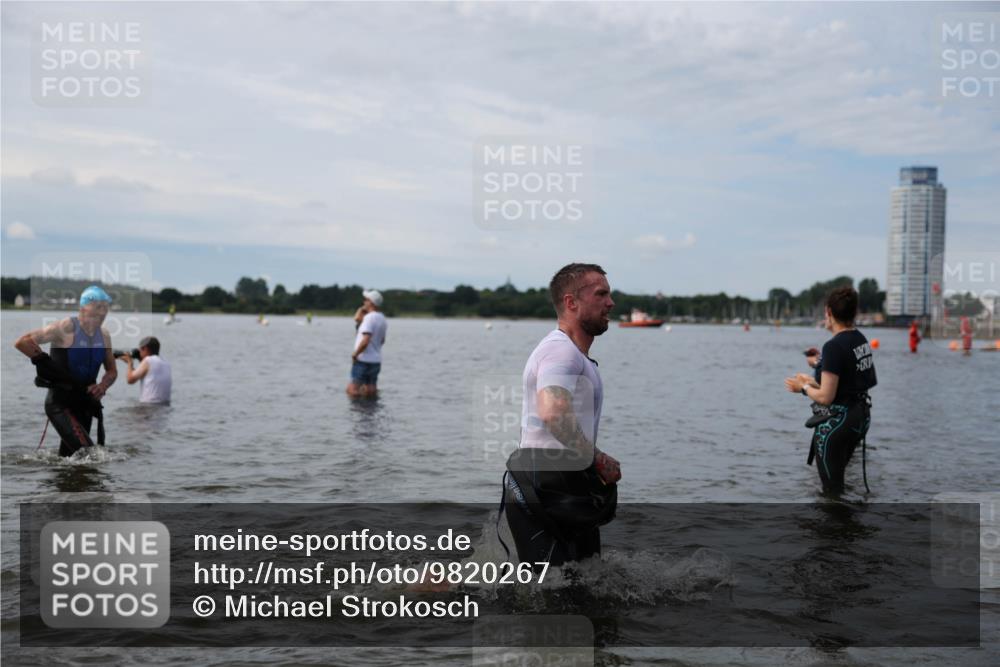 21.06.2026 - Viking Triathlon Michael Strokosch http://msf.ph/oto/9820267 21.06.2026 10:54:52 Schwimmen 52, 160, 244, 275, 309, 347, 424, 509 meine-sportfotos.de