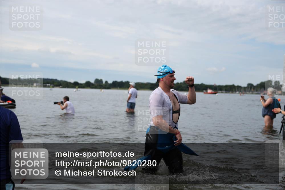 21.06.2026 - Viking Triathlon Michael Strokosch http://msf.ph/oto/9820280 21.06.2026 10:54:58 Schwimmen 52, 160, 244, 309, 347, 509, 566 meine-sportfotos.de