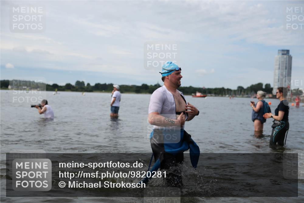 21.06.2026 - Viking Triathlon Michael Strokosch http://msf.ph/oto/9820281 21.06.2026 10:54:58 Schwimmen 52, 160, 244, 309, 347, 509, 566 meine-sportfotos.de