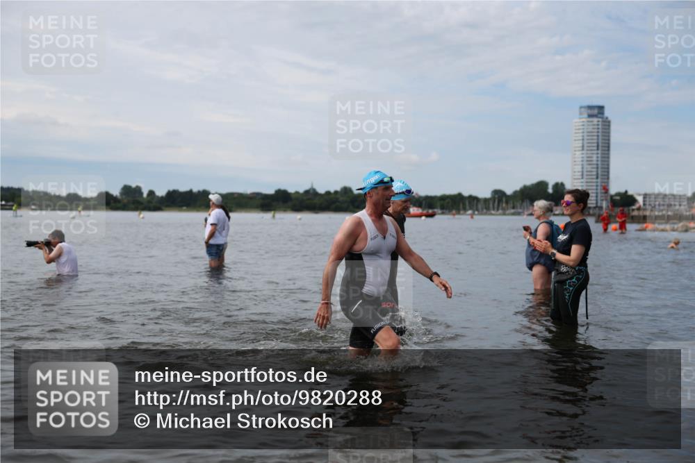 21.06.2026 - Viking Triathlon Michael Strokosch http://msf.ph/oto/9820288 21.06.2026 10:55:11 Schwimmen 160, 305, 344, 561, 566 meine-sportfotos.de