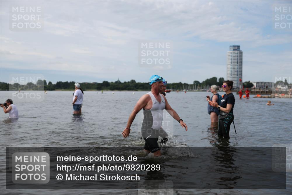 21.06.2026 - Viking Triathlon Michael Strokosch http://msf.ph/oto/9820289 21.06.2026 10:55:11 Schwimmen 160, 305, 344, 561, 566 meine-sportfotos.de