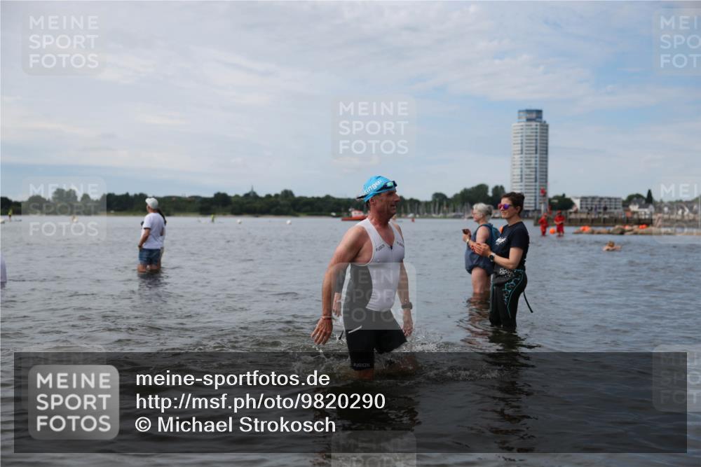 21.06.2026 - Viking Triathlon Michael Strokosch http://msf.ph/oto/9820290 21.06.2026 10:55:11 Schwimmen 160, 305, 344, 561, 566 meine-sportfotos.de