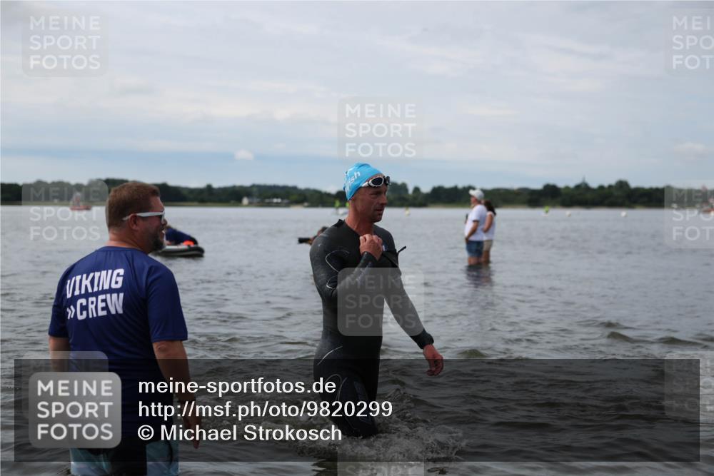21.06.2026 - Viking Triathlon Michael Strokosch http://msf.ph/oto/9820299 21.06.2026 10:55:21 Schwimmen 81, 305, 344, 417, 561, 566 meine-sportfotos.de