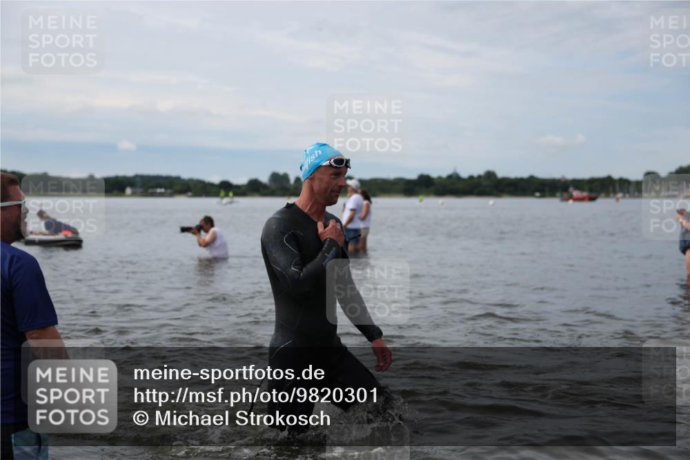 21.06.2026 - Viking Triathlon Michael Strokosch http://msf.ph/oto/9820301 21.06.2026 10:55:21 Schwimmen 81, 305, 344, 417, 561, 566 meine-sportfotos.de