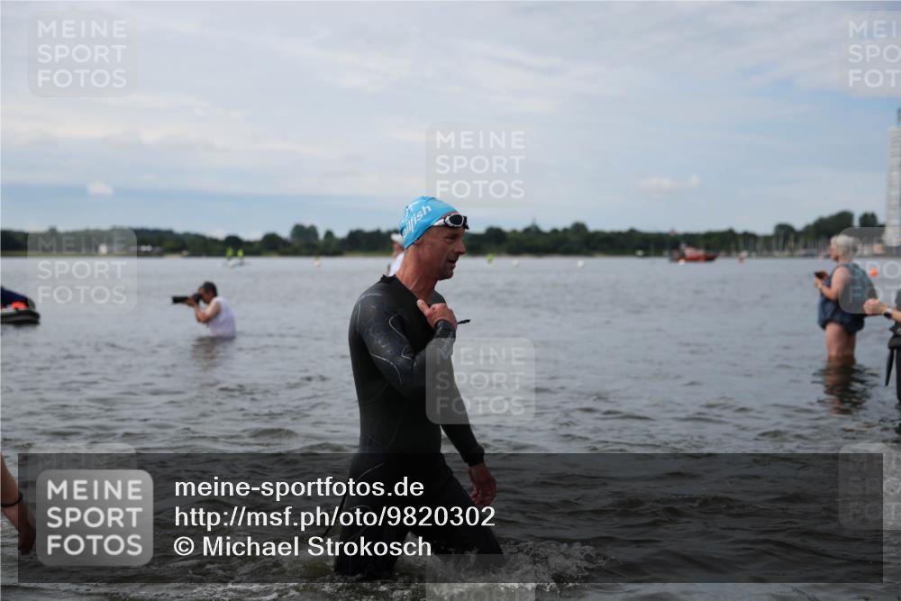 21.06.2026 - Viking Triathlon Michael Strokosch http://msf.ph/oto/9820302 21.06.2026 10:55:22 Schwimmen 81, 305, 344, 417, 561, 566 meine-sportfotos.de