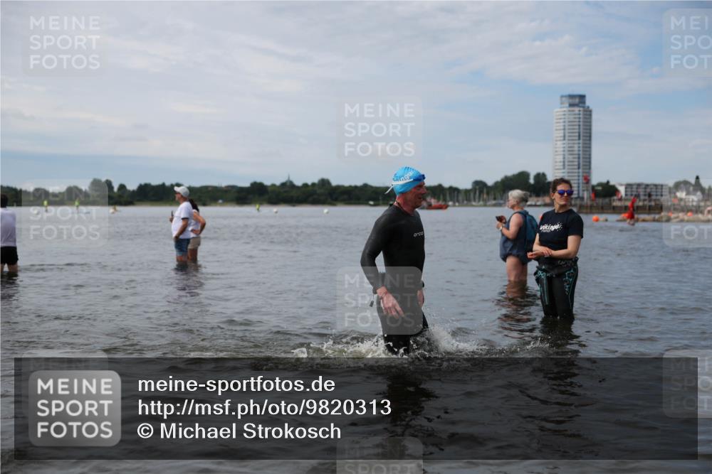 21.06.2026 - Viking Triathlon Michael Strokosch http://msf.ph/oto/9820313 21.06.2026 10:55:32 Schwimmen 77, 81, 417, 561 meine-sportfotos.de