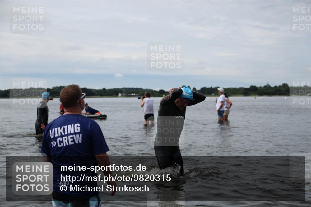 21.06.2026 - Viking Triathlon Michael Strokosch http://msf.ph/oto/9820315 21.06.2026 10:55:34 Schwimmen 77, 81, 417 meine-sportfotos.de