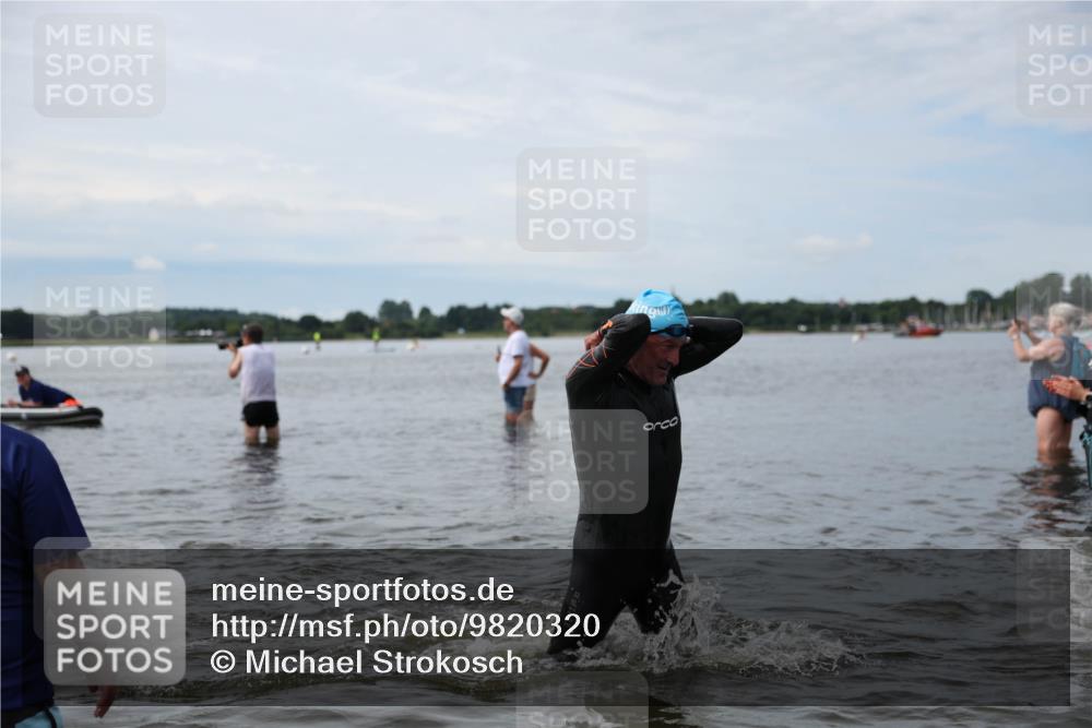 21.06.2026 - Viking Triathlon Michael Strokosch http://msf.ph/oto/9820320 21.06.2026 10:55:36 Schwimmen 77, 81, 264, 417 meine-sportfotos.de