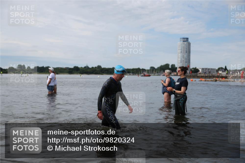 21.06.2026 - Viking Triathlon Michael Strokosch http://msf.ph/oto/9820324 21.06.2026 10:55:41 Schwimmen 77, 81, 264, 417 meine-sportfotos.de