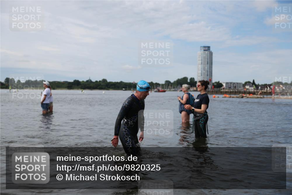 21.06.2026 - Viking Triathlon Michael Strokosch http://msf.ph/oto/9820325 21.06.2026 10:55:42 Schwimmen 77, 81, 264, 417 meine-sportfotos.de