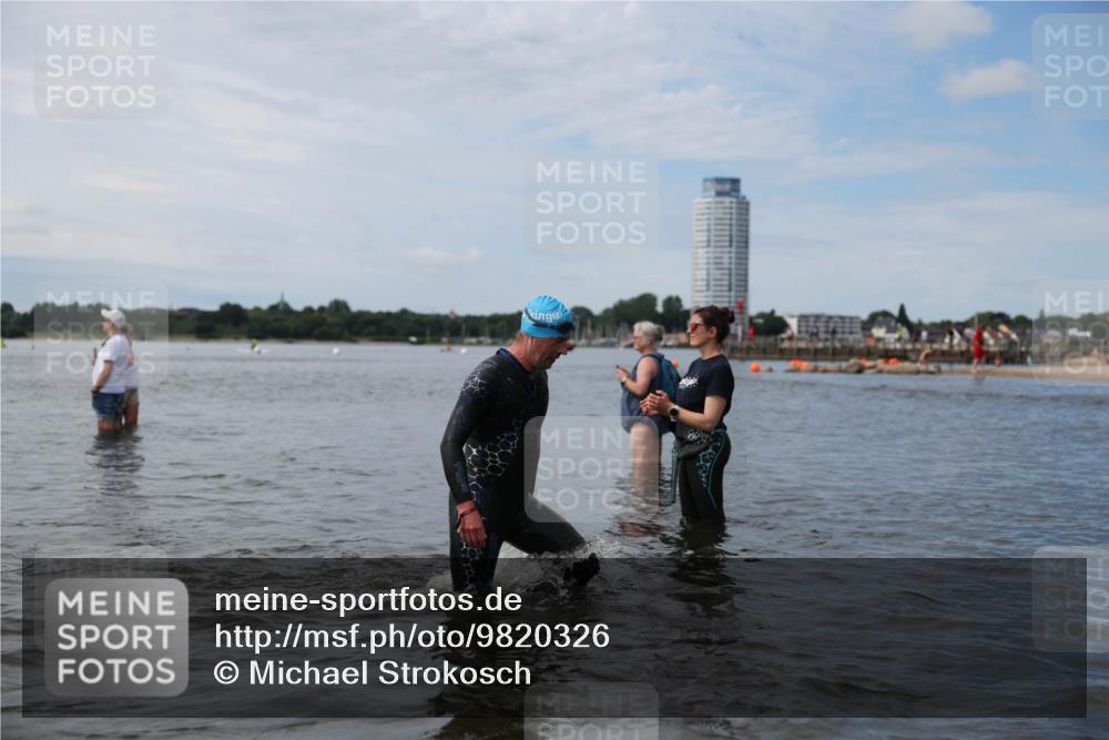 21.06.2026 - Viking Triathlon Michael Strokosch http://msf.ph/oto/9820326 21.06.2026 10:55:42 Schwimmen 77, 81, 264, 417 meine-sportfotos.de