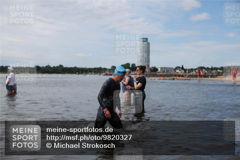 21.06.2026 - Viking Triathlon Michael Strokosch http://msf.ph/oto/9820327 21.06.2026 10:55:42 Schwimmen 77, 81, 264, 417 meine-sportfotos.de