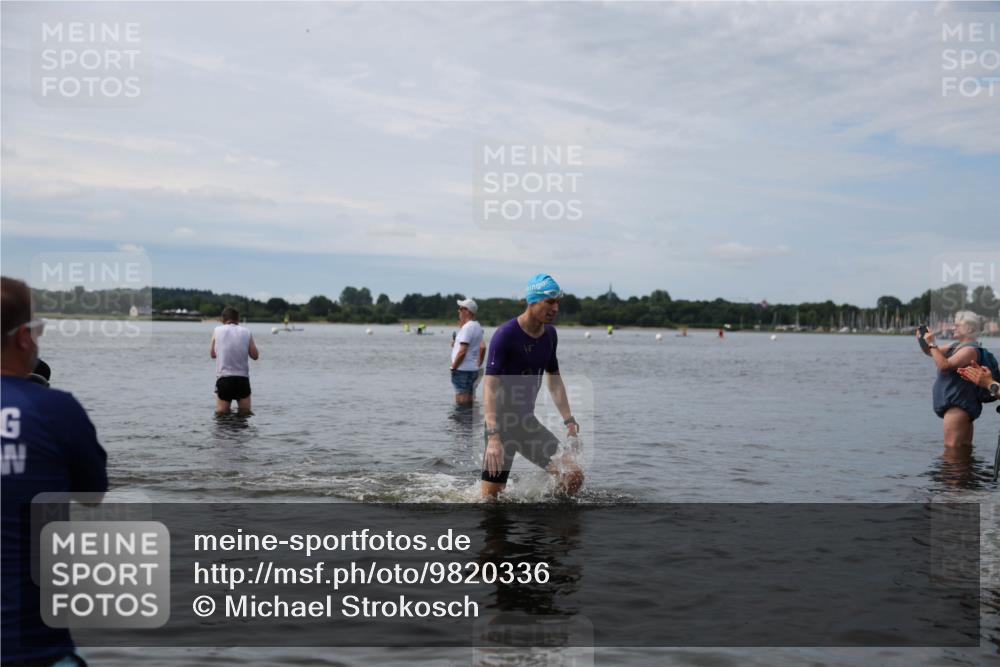 21.06.2026 - Viking Triathlon Michael Strokosch http://msf.ph/oto/9820336 21.06.2026 10:56:05 Schwimmen 24, 117, 357, 502 meine-sportfotos.de