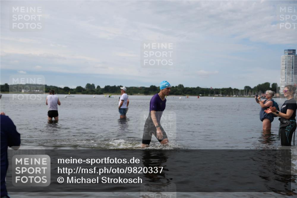 21.06.2026 - Viking Triathlon Michael Strokosch http://msf.ph/oto/9820337 21.06.2026 10:56:06 Schwimmen 24, 117, 357, 502 meine-sportfotos.de