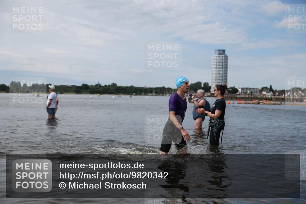 21.06.2026 - Viking Triathlon Michael Strokosch http://msf.ph/oto/9820342 21.06.2026 10:56:07 Schwimmen 24, 117, 357, 502 meine-sportfotos.de