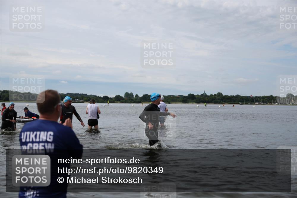 21.06.2026 - Viking Triathlon Michael Strokosch http://msf.ph/oto/9820349 21.06.2026 10:56:10 Schwimmen 24, 117, 127, 357, 502 meine-sportfotos.de