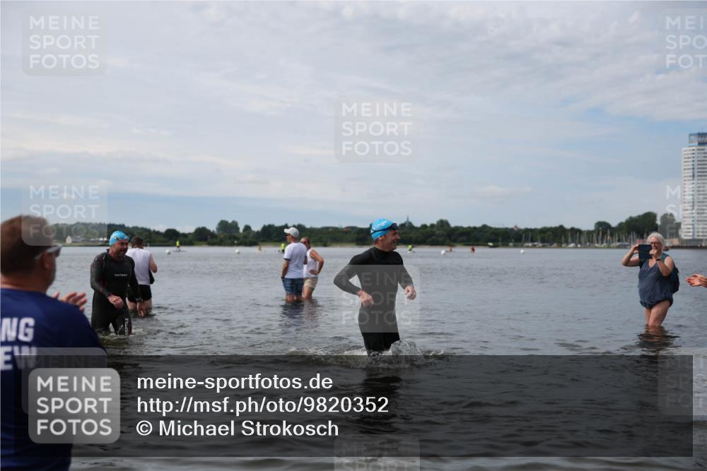 21.06.2026 - Viking Triathlon Michael Strokosch http://msf.ph/oto/9820352 21.06.2026 10:56:11 Schwimmen 24, 117, 127, 357, 502 meine-sportfotos.de