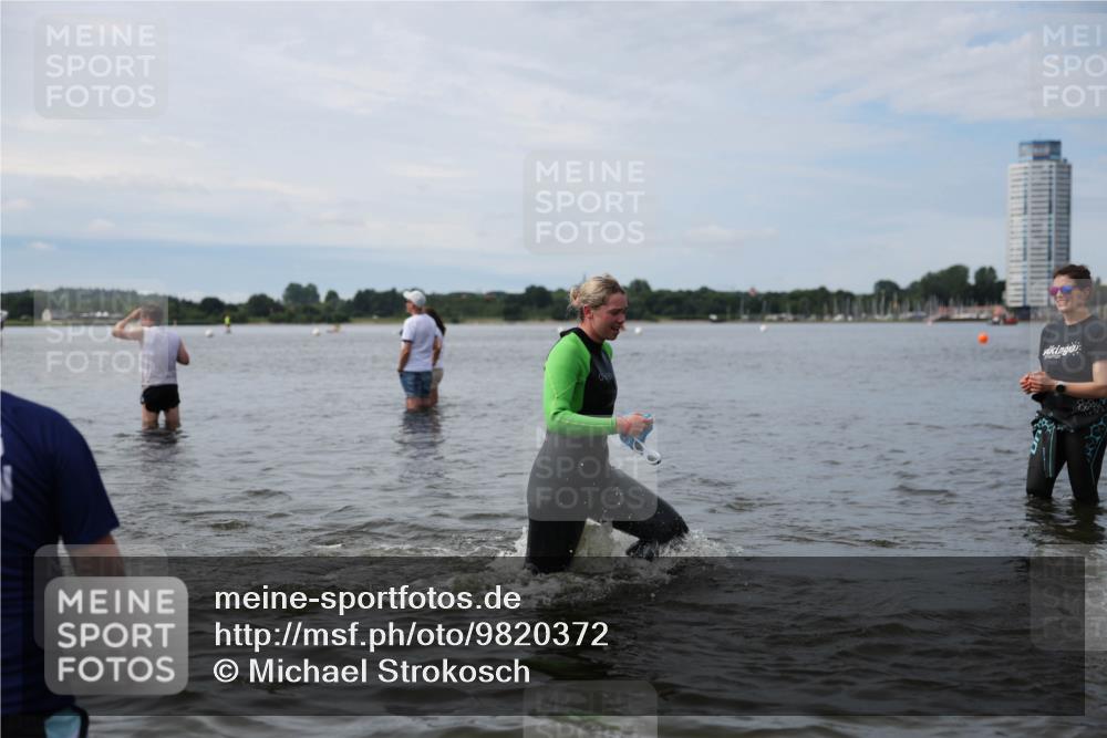 21.06.2026 - Viking Triathlon Michael Strokosch http://msf.ph/oto/9820372 21.06.2026 10:56:21 Schwimmen 24, 127, 357, 374 meine-sportfotos.de