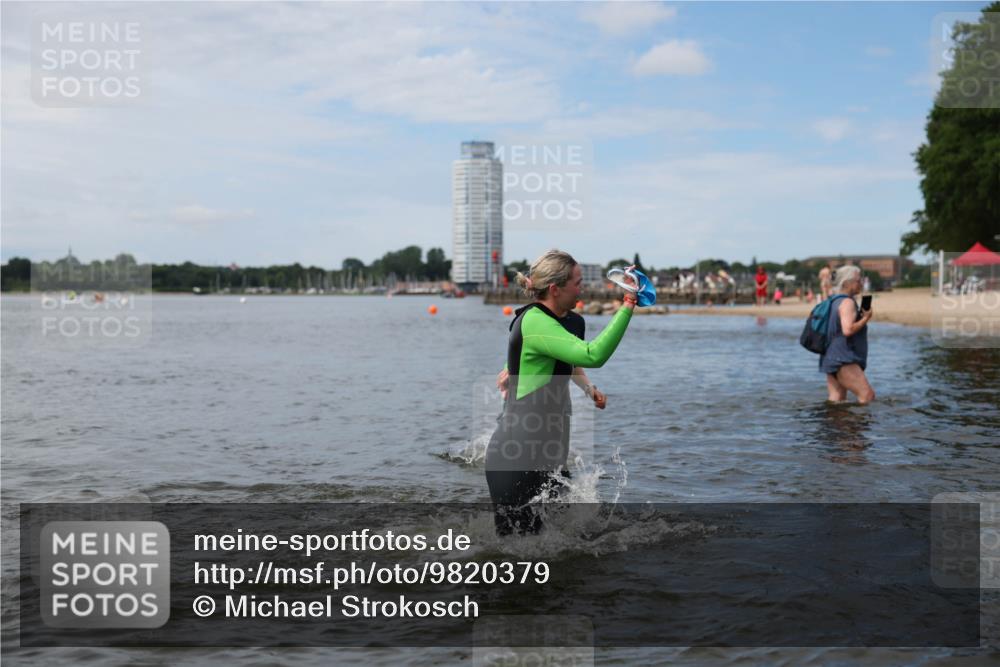 21.06.2026 - Viking Triathlon Michael Strokosch http://msf.ph/oto/9820379 21.06.2026 10:56:23 Schwimmen 24, 127, 357, 374 meine-sportfotos.de