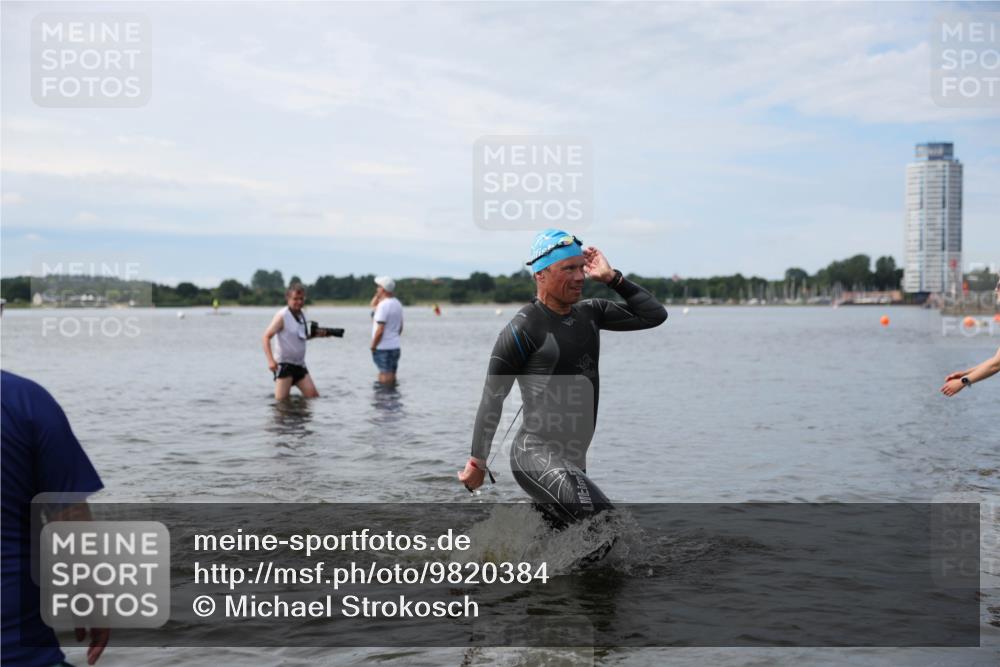 21.06.2026 - Viking Triathlon Michael Strokosch http://msf.ph/oto/9820384 21.06.2026 10:56:36 Schwimmen 374 meine-sportfotos.de
