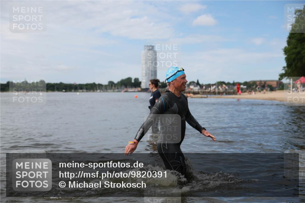 21.06.2026 - Viking Triathlon Michael Strokosch http://msf.ph/oto/9820391 21.06.2026 10:56:38 Schwimmen 374 meine-sportfotos.de