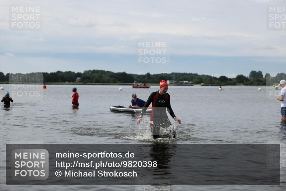 21.06.2026 - Viking Triathlon Michael Strokosch http://msf.ph/oto/9820398 21.06.2026 10:57:27 Schwimmen 652 meine-sportfotos.de