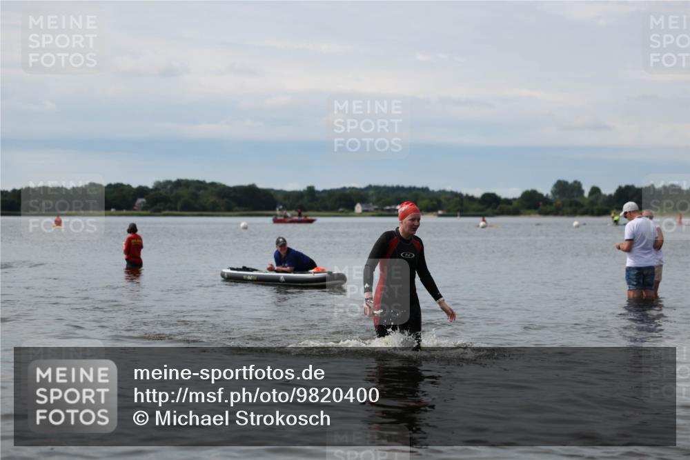 21.06.2026 - Viking Triathlon Michael Strokosch http://msf.ph/oto/9820400 21.06.2026 10:57:27 Schwimmen 652 meine-sportfotos.de