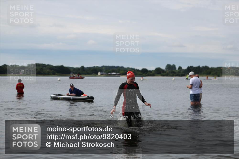21.06.2026 - Viking Triathlon Michael Strokosch http://msf.ph/oto/9820403 21.06.2026 10:57:28 Schwimmen 652 meine-sportfotos.de