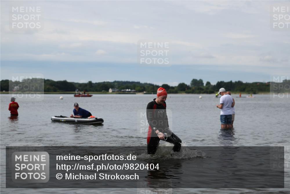 21.06.2026 - Viking Triathlon Michael Strokosch http://msf.ph/oto/9820404 21.06.2026 10:57:28 Schwimmen 652 meine-sportfotos.de