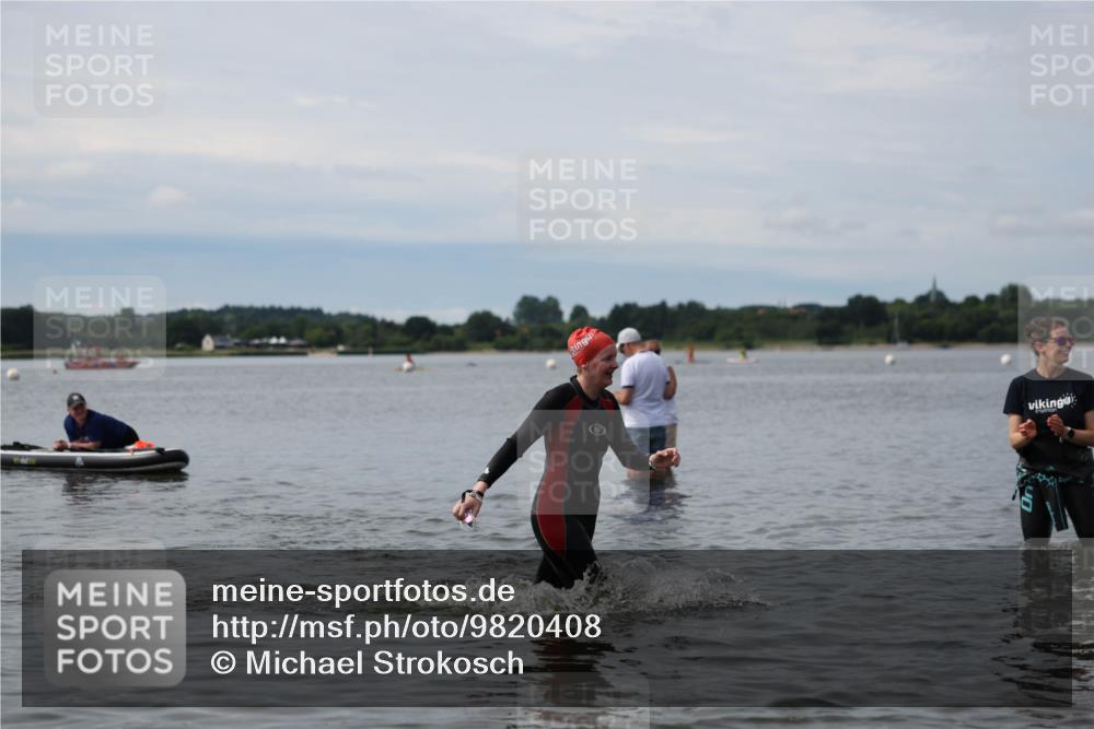 21.06.2026 - Viking Triathlon Michael Strokosch http://msf.ph/oto/9820408 21.06.2026 10:57:29 Schwimmen 652 meine-sportfotos.de