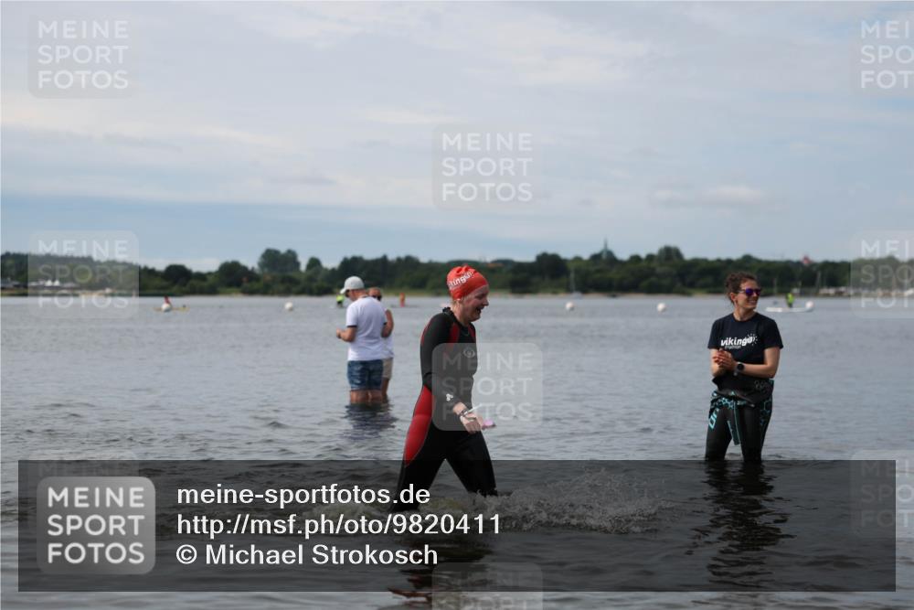 21.06.2026 - Viking Triathlon Michael Strokosch http://msf.ph/oto/9820411 21.06.2026 10:57:30 Schwimmen 652 meine-sportfotos.de