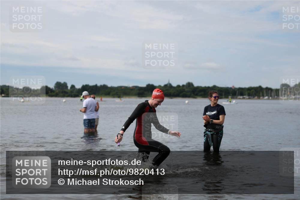21.06.2026 - Viking Triathlon Michael Strokosch http://msf.ph/oto/9820413 21.06.2026 10:57:30 Schwimmen 652 meine-sportfotos.de