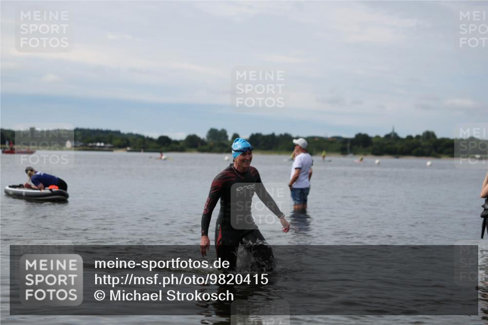 21.06.2026 - Viking Triathlon Michael Strokosch http://msf.ph/oto/9820415 21.06.2026 10:57:45 Schwimmen 224 meine-sportfotos.de