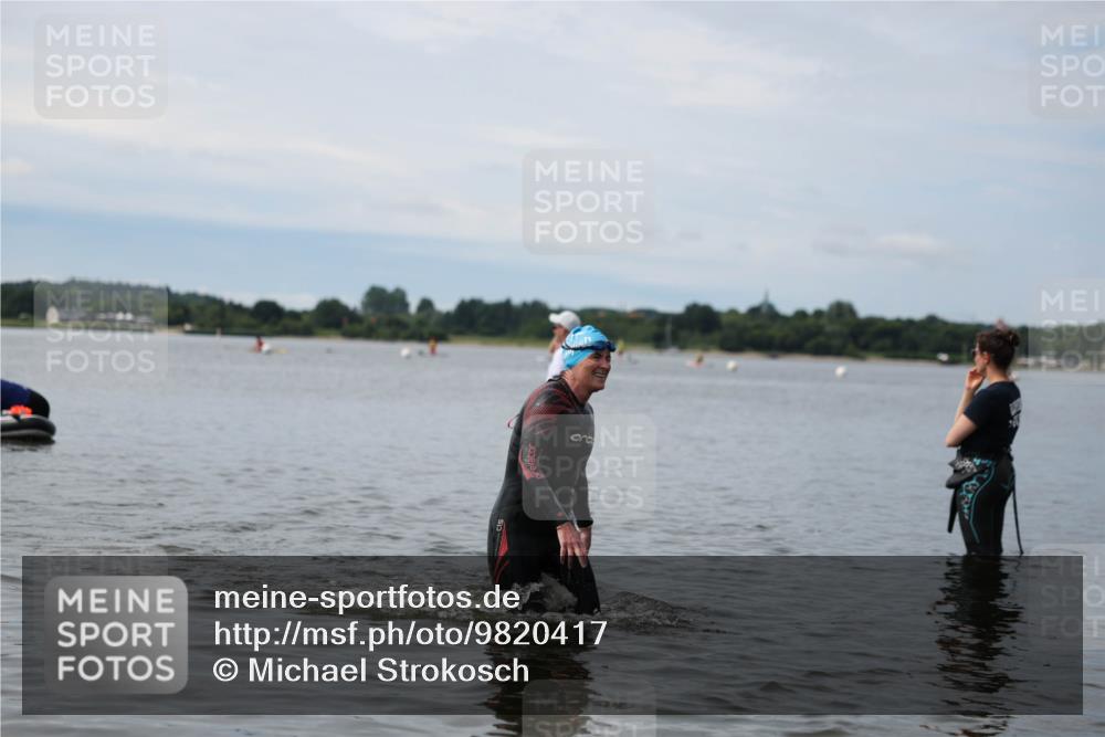 21.06.2026 - Viking Triathlon Michael Strokosch http://msf.ph/oto/9820417 21.06.2026 10:57:46 Schwimmen 224 meine-sportfotos.de