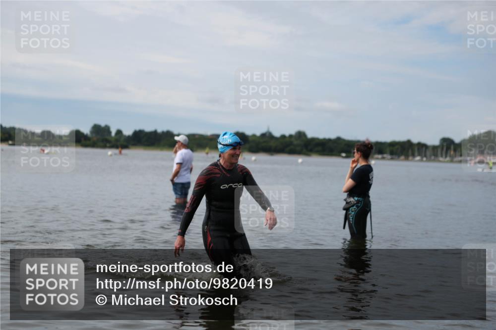 21.06.2026 - Viking Triathlon Michael Strokosch http://msf.ph/oto/9820419 21.06.2026 10:57:46 Schwimmen 224 meine-sportfotos.de