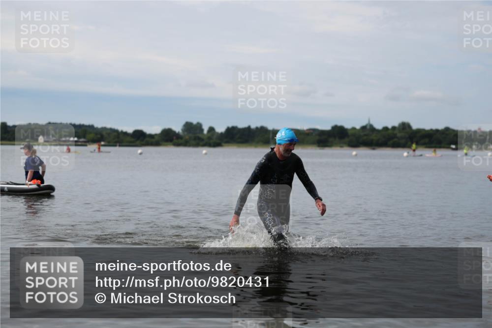 21.06.2026 - Viking Triathlon Michael Strokosch http://msf.ph/oto/9820431 21.06.2026 10:58:25 Schwimmen 439 meine-sportfotos.de